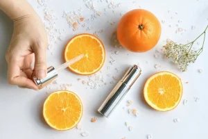 Chu trình dưỡng da với serum vitamin C ban ngày